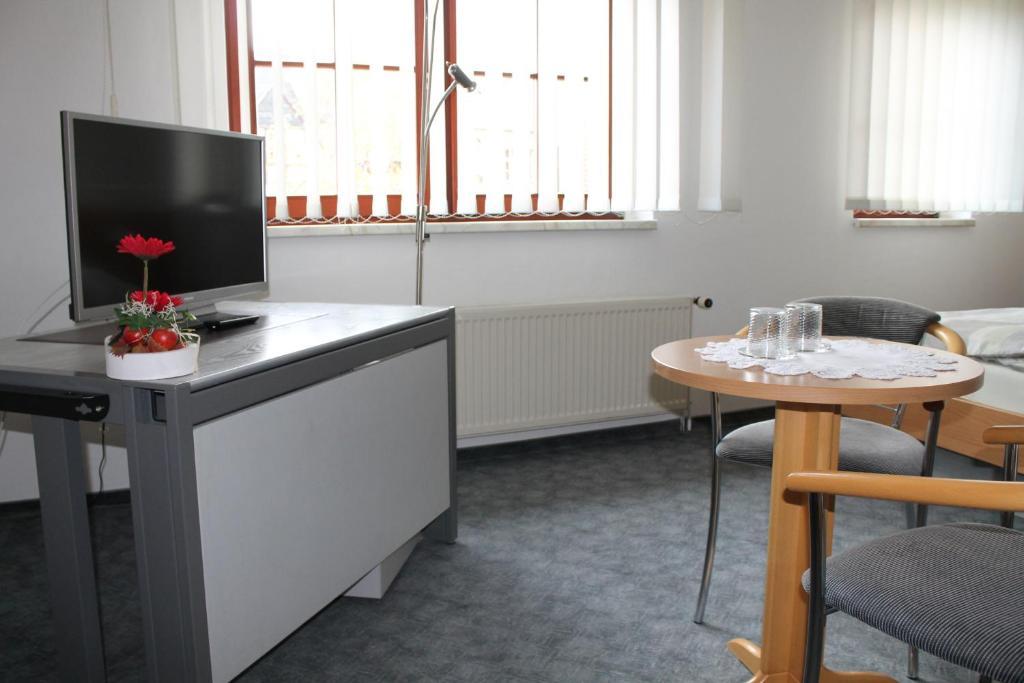 קדלינבורג Hotel Am Stadtwall מראה חיצוני תמונה